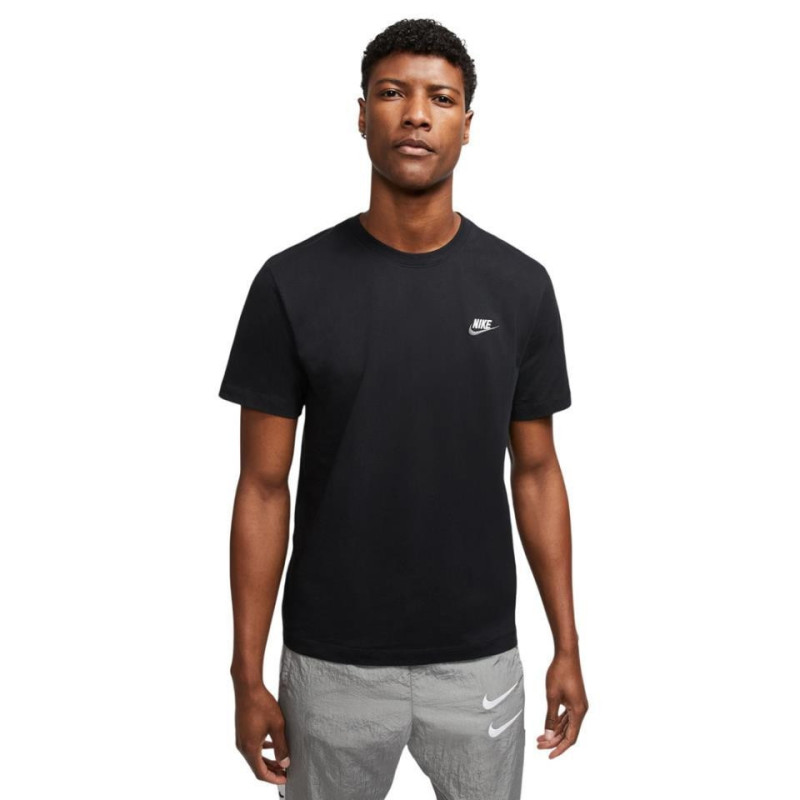 CAMISETA NIKE CLUB SPORTSWEAR NEGRA AR4997-014
