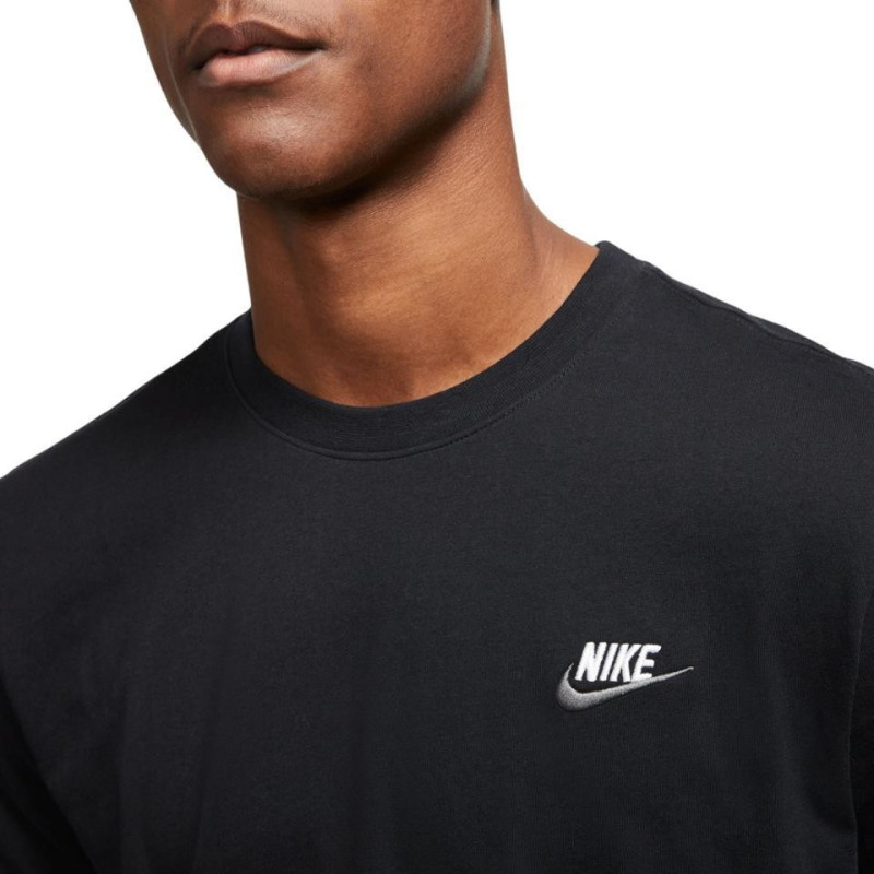 CAMISETA NIKE CLUB SPORTSWEAR NEGRA AR4997-014
