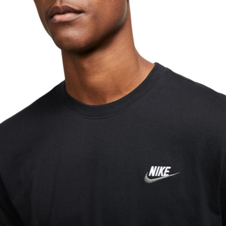 CAMISETA NIKE CLUB SPORTSWEAR NEGRA AR4997-014