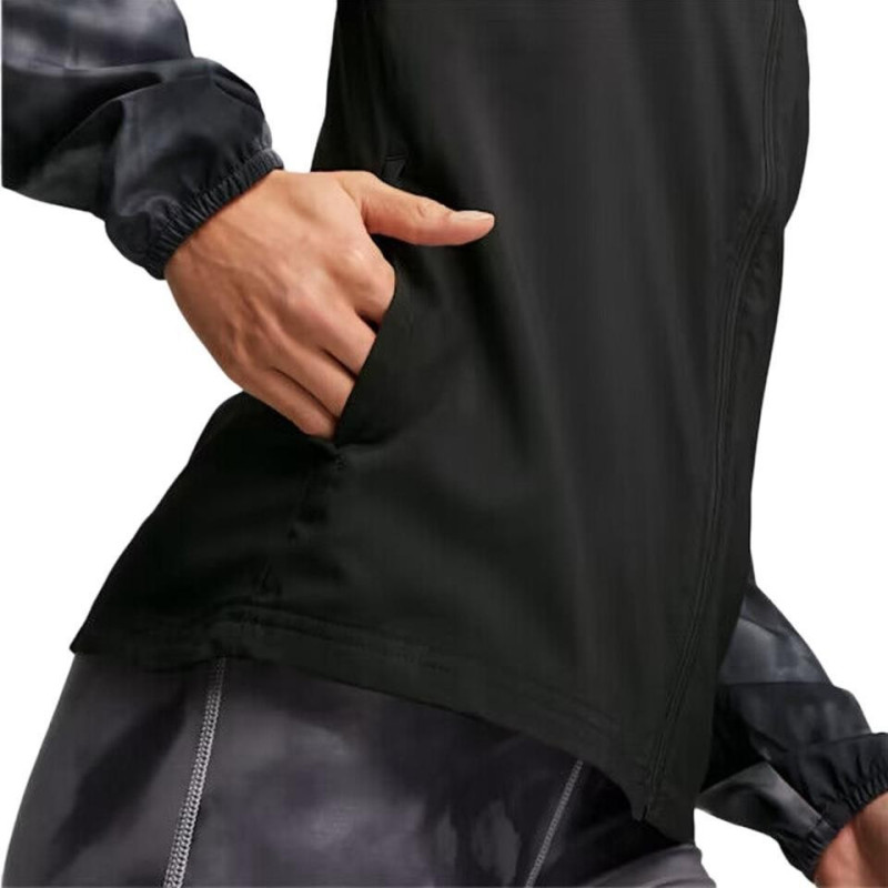 CHAQUETA DE RINNING FAVOURITE PUMA NEGRA
